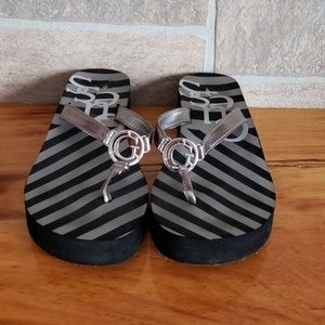 Guess wedge flip flops